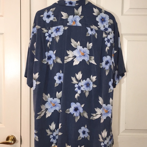 Tommy Bahama Hawaiian short sleeve silk shirt - Picture 4 of 5